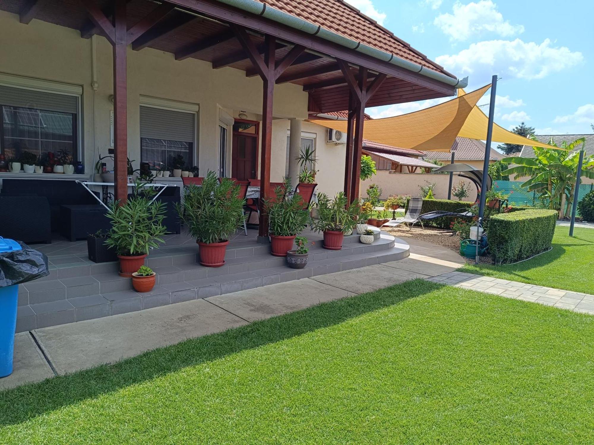 Apartamento Németi Apartmanház Hajdúszoboszló Exterior foto